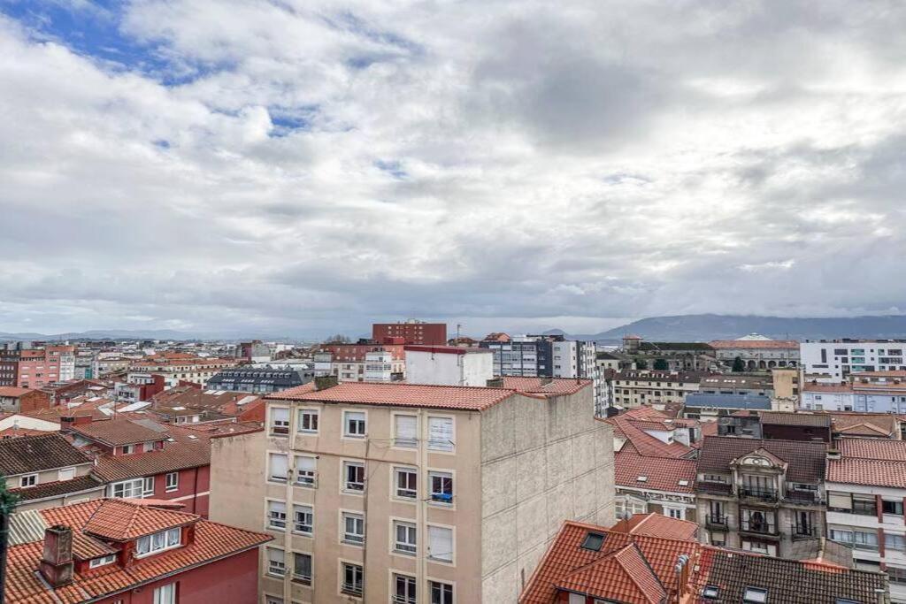 Appartamento Acogedor Loft Con Vistas A La Ciudad Santander Esterno foto
