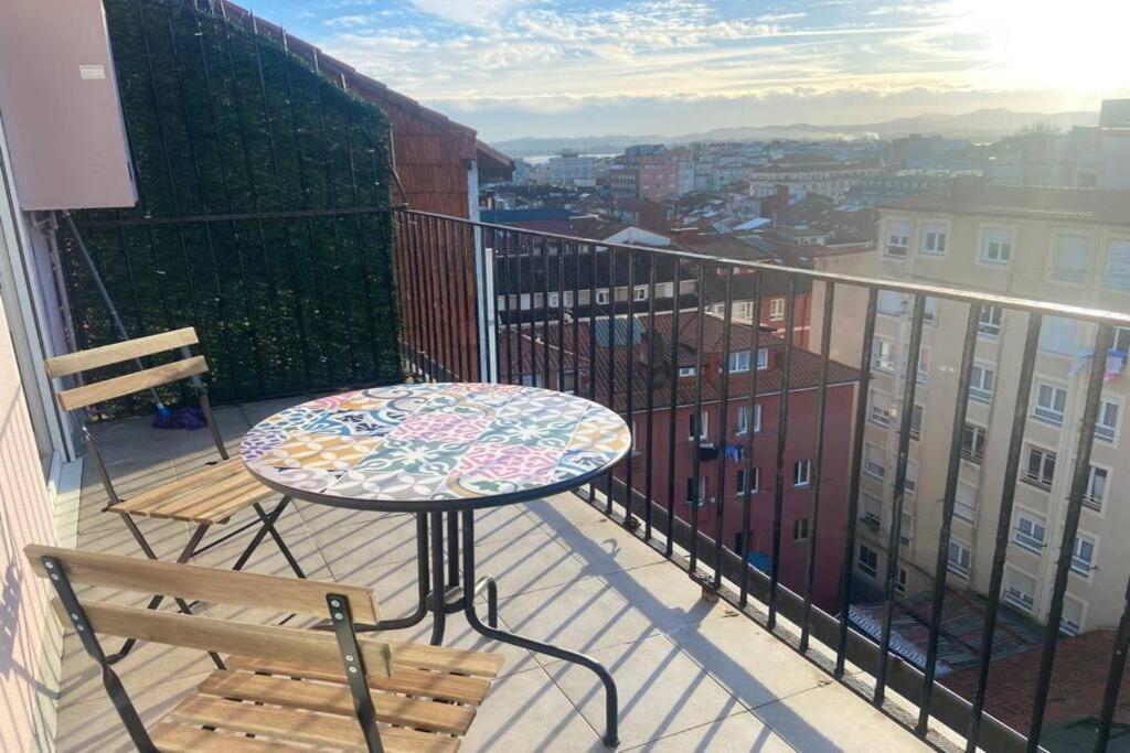 Appartamento Acogedor Loft Con Vistas A La Ciudad Santander Esterno foto